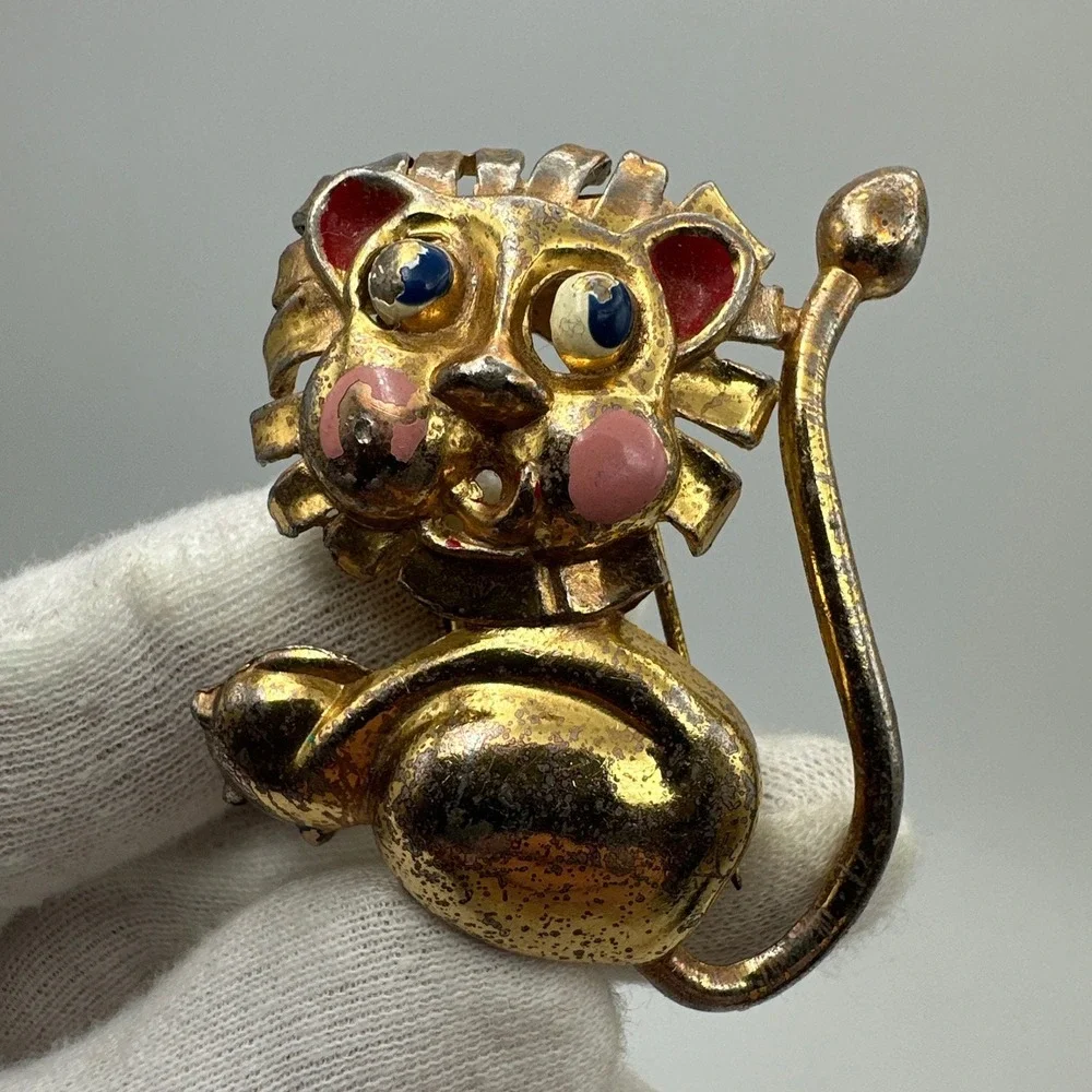 Rare Monet Lion Figural Multi Color Enamel Gold Tone Metal Fur Clip Brooch #713 - Picture 7 of 7